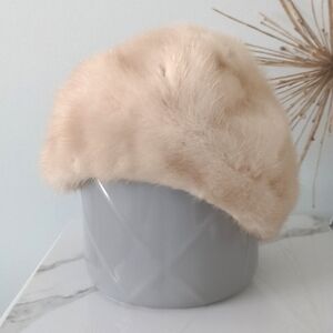 Vintage Ivory Mink Fur Baret-Style Hat
